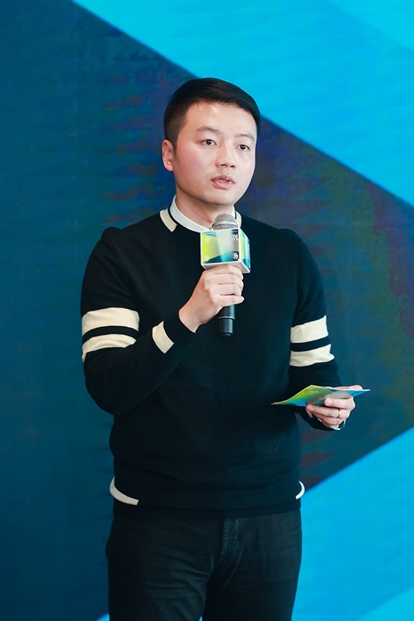 2-华润置地华东大区设计管理部副总经理姚益先生开幕致辞.jpeg 2-华润置地华东大区设计管理部副总经理姚益先生开幕致辞.jpeg