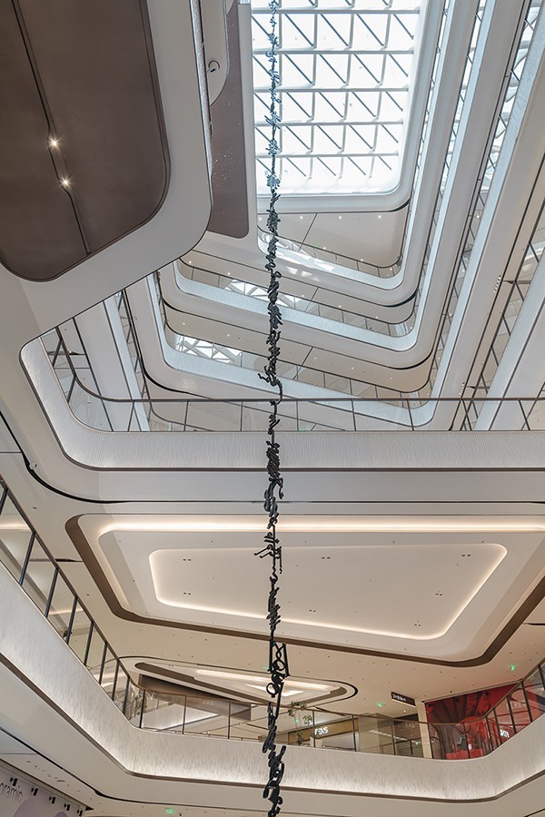 5-徐冰作品-猴子捞月.jpg 5-徐冰作品-猴子捞月.jpg