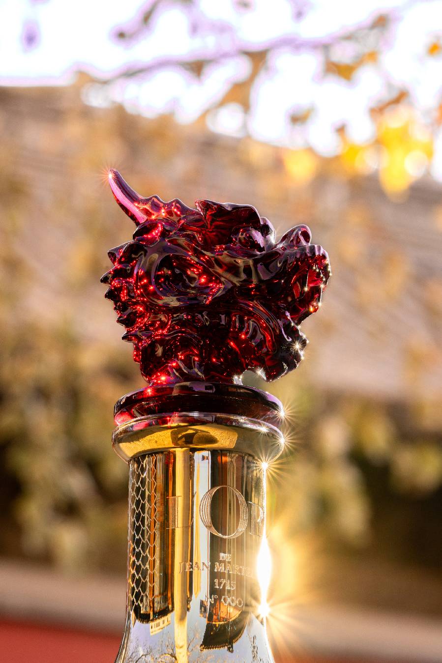 尚 • 马爹利1715干邑白兰地琉光生肖系列龙年限量版-11.jpeg 尚 • 马爹利1715干邑白兰地琉光生肖系列龙年限量版-11.jpeg