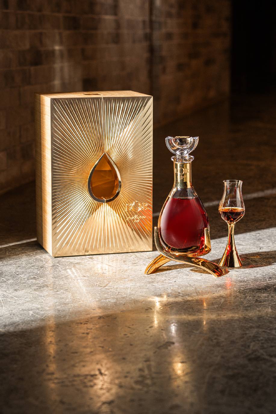 尚 • 马爹利1715干邑白兰地古堡私藏系列2024款 -2(529-794).jpeg 尚 • 马爹利1715干邑白兰地古堡私藏系列2024款 -2(529-794).jpeg