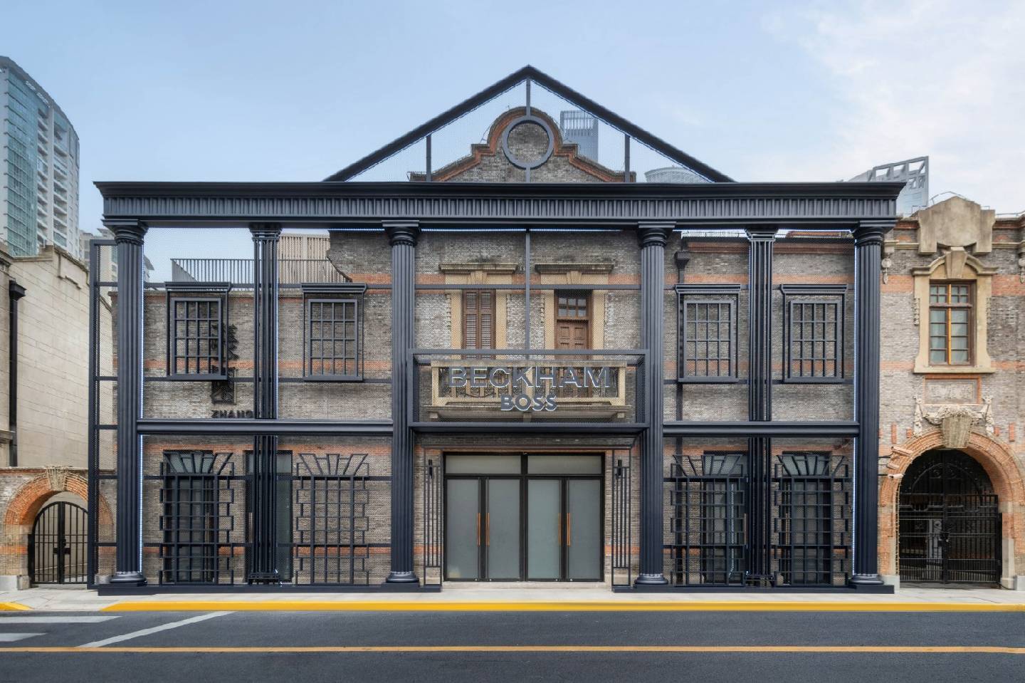 HBME_110_BOSS_FA25_DB_SHANGHAI_LOCATION_00001.jpg
